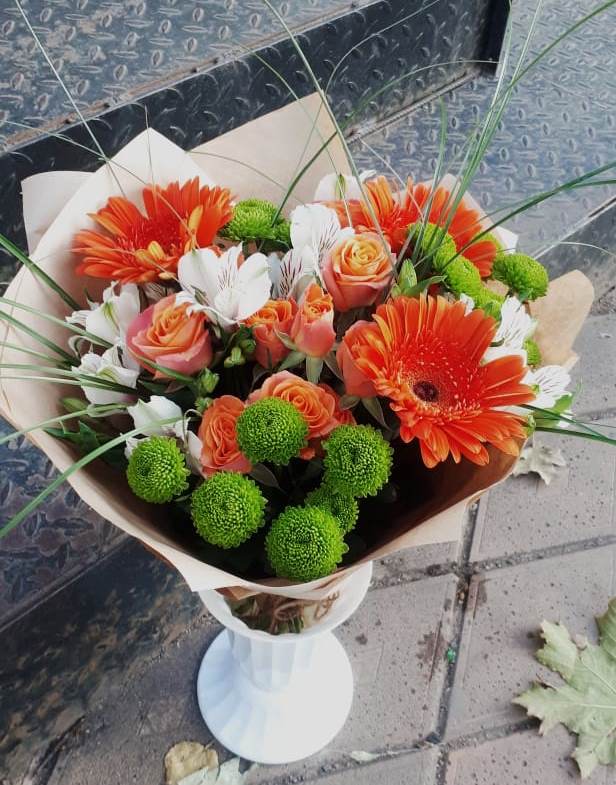 Букет цветов из: Герберы, Хризантемы, Альстромерии и Розы в Некрасовке Хабаровский край