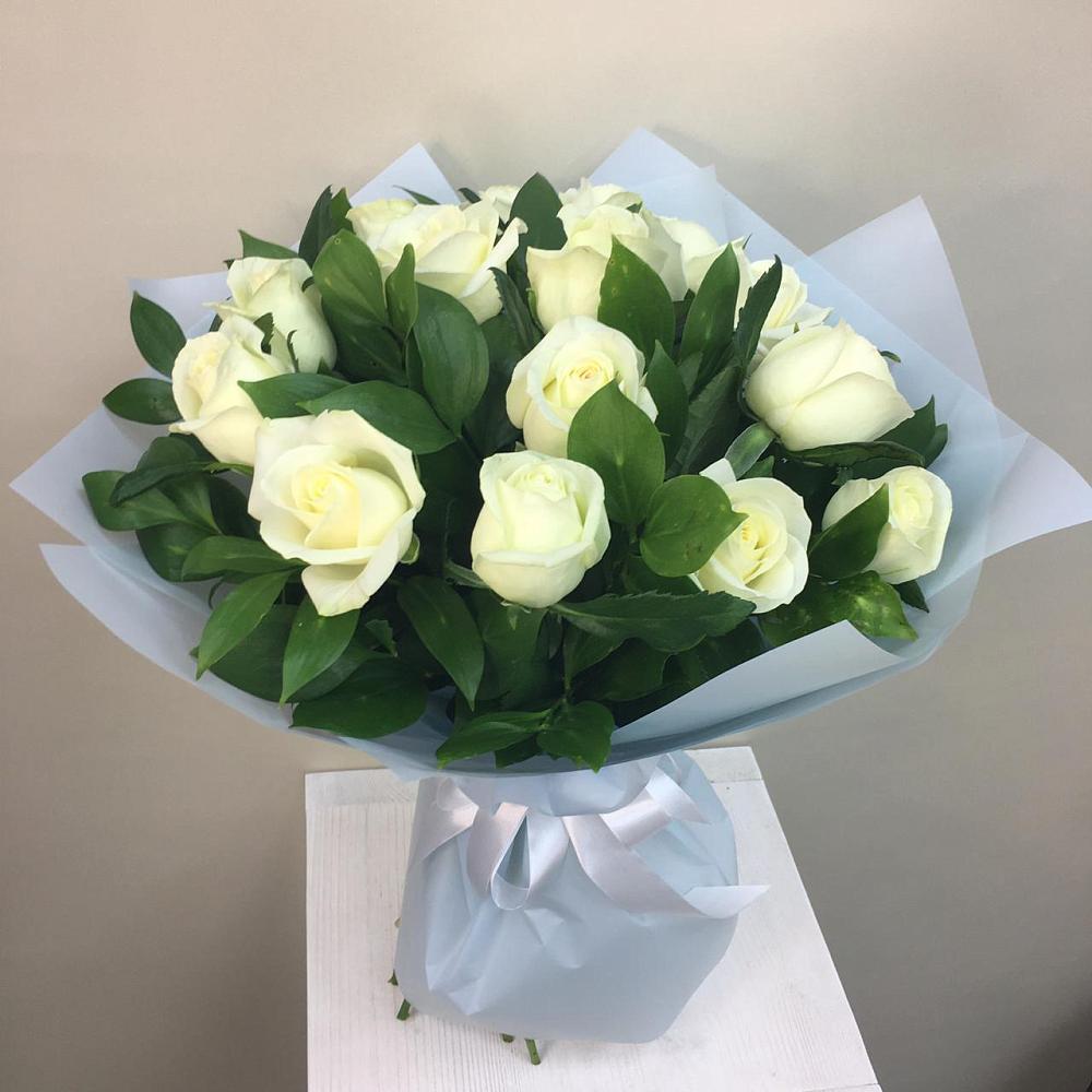 Букет 15 Белых роз Проуд в Некрасовке Хабаровский край