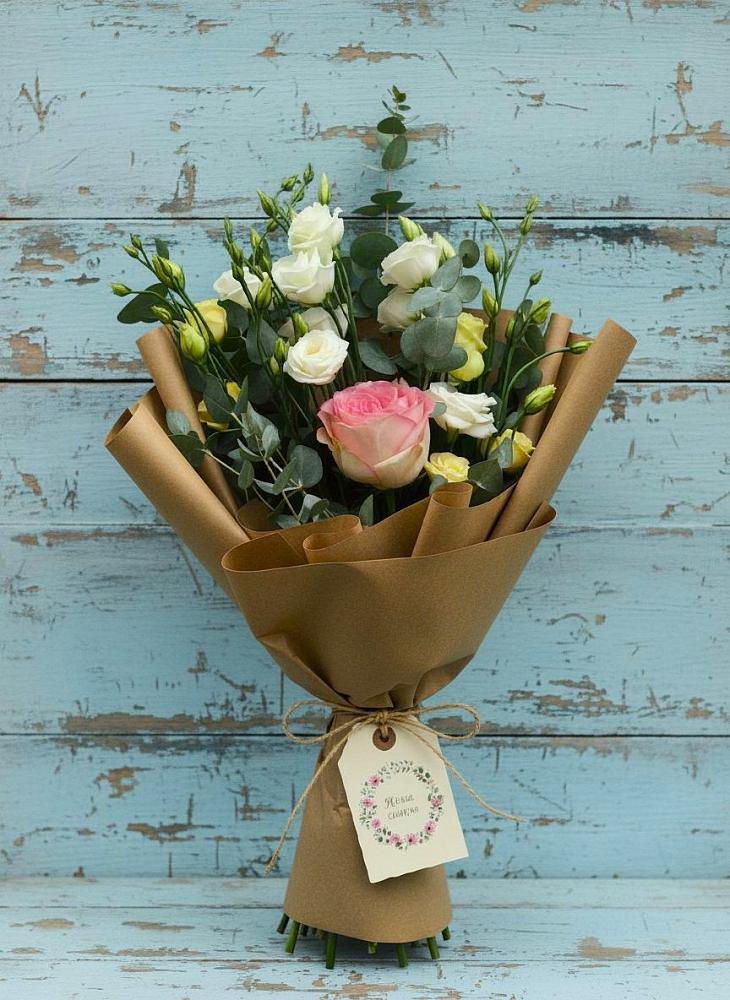 Букет цветов из: Розы и Лизиантусы в Некрасовке Хабаровский край