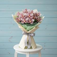 Букет цветов из:  Орхидеи и Розы в Некрасовке Хабаровский край