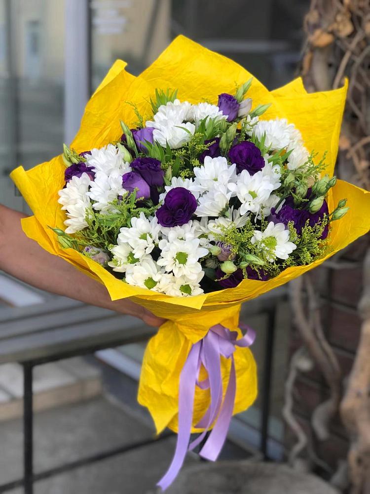 Букет цветов из: Ирисы, Хризантемы и Ромашки в Некрасовке Хабаровский край