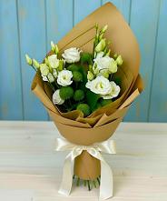 Букет цветов из:  Хризантемы и Лизиантусы в Некрасовке Хабаровский край