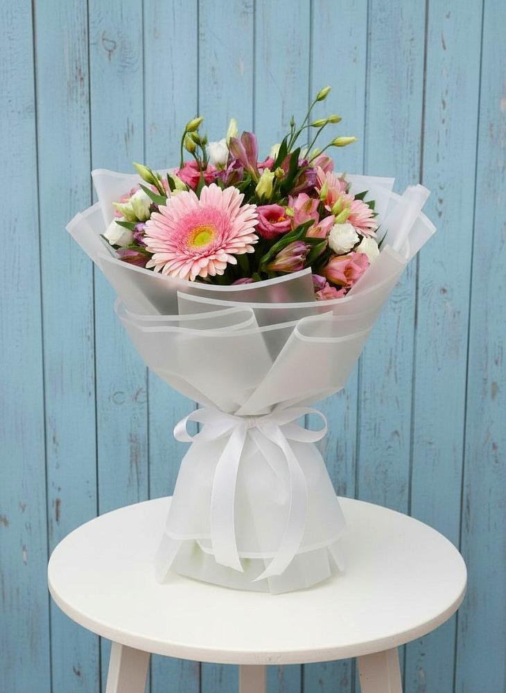 Букет цветов из: Герберы, Альстромерии и Лизиантусы в Некрасовке Хабаровский край