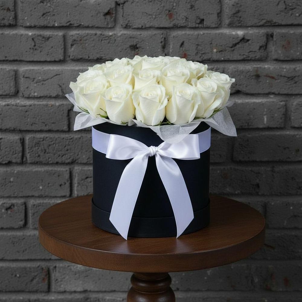 Цветочная композиция из Розы в шляпной коробке в Некрасовке Хабаровский край