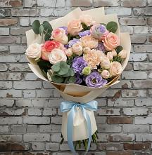 Букет цветов из:  Розы, Лизиантусы и Гвоздики #REPLACE_PRED# Некрасовке Хабаровский край