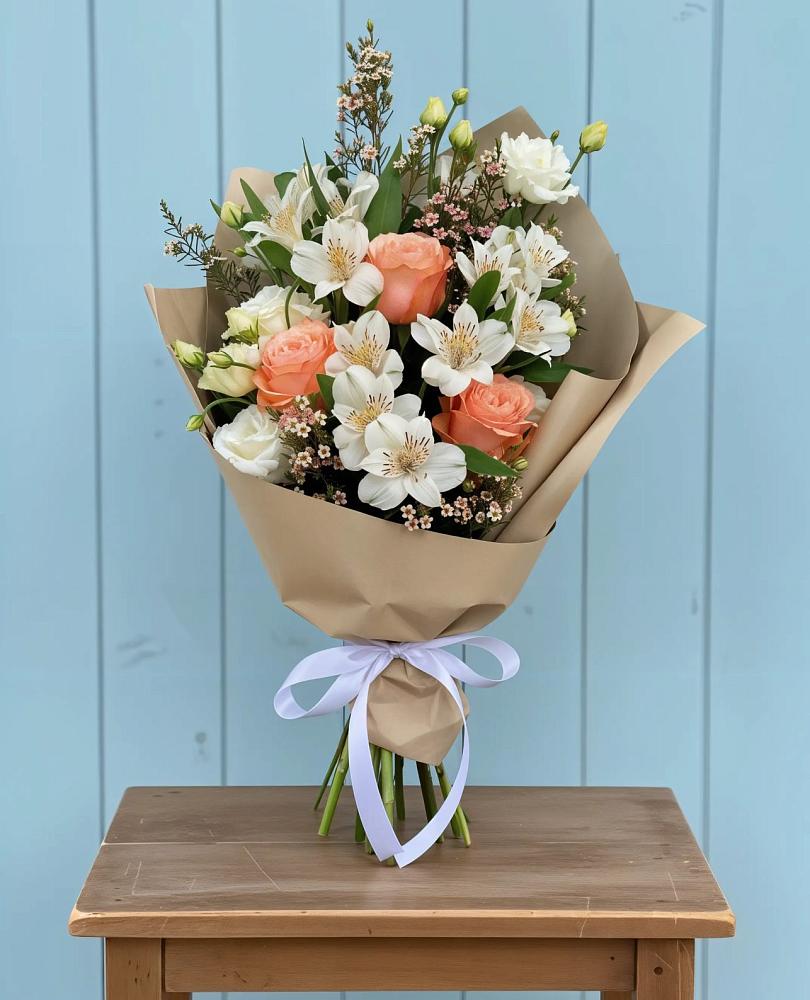 Букет цветов из: Альстромерии, Лизиантусы, Розы и Хризантемы в Некрасовке Хабаровский край