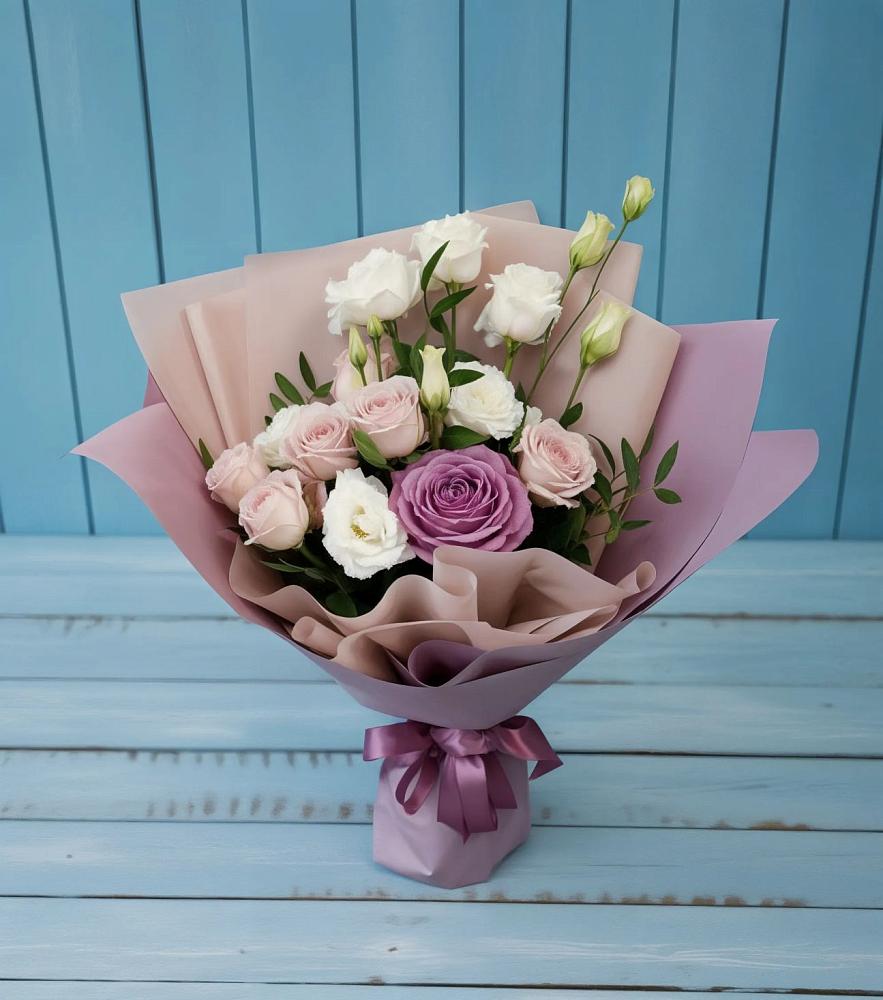 Букет цветов из: Розы и Лизиантусы в Некрасовке Хабаровский край